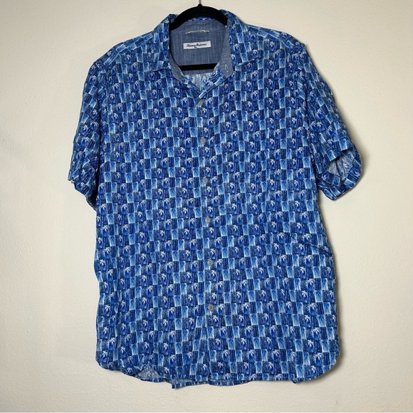 Tommy Bahama Blue Palm Print Casual Button Hawaiian Tropical Shirt Size Large - Picture 2 of 6